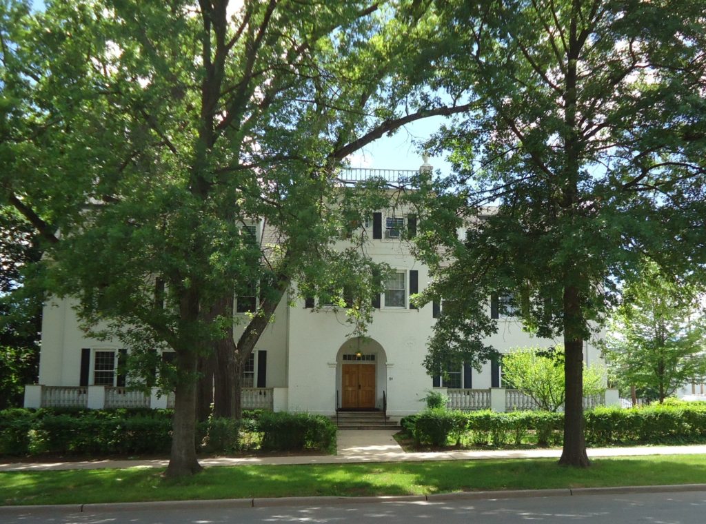 UU_Rutgers_University_fraternity_house_on_College_Avenue_with_trees